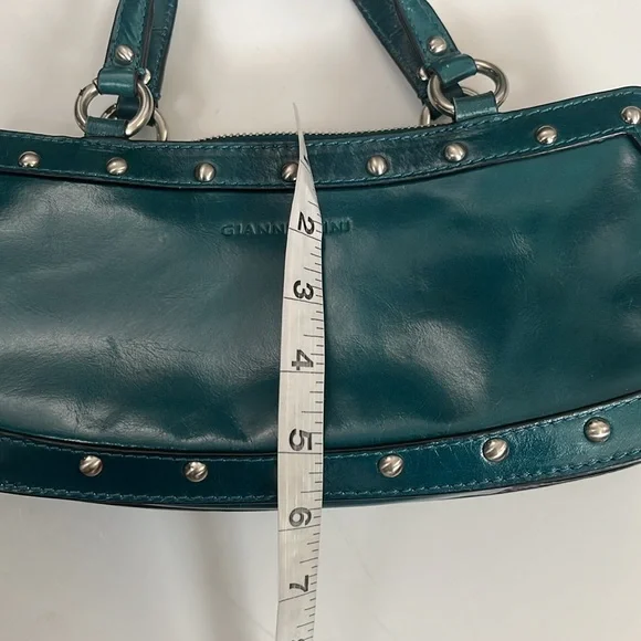Gianni Bini women’s green mini handbag - Picture 11 of 13